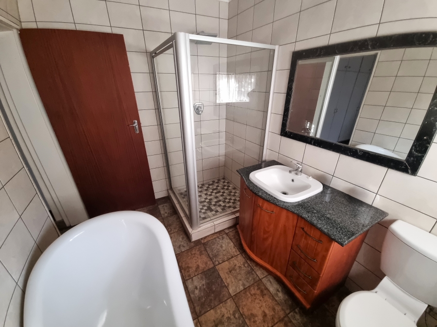 4 Bedroom Property for Sale in Protea Park North West